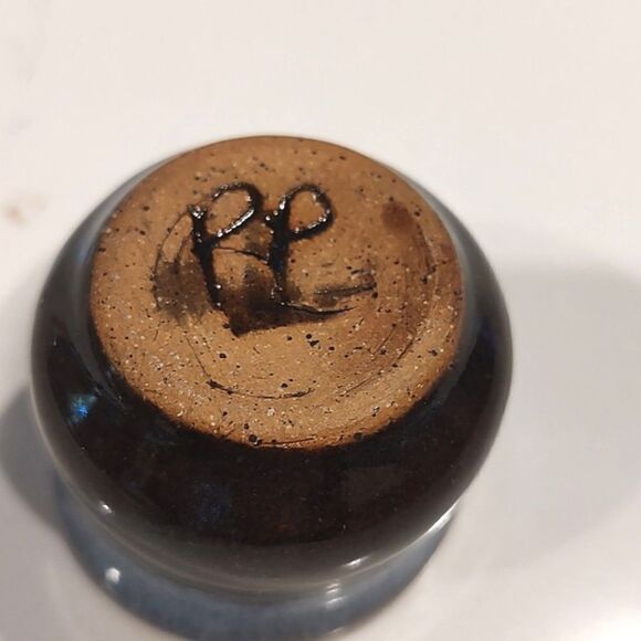 Hand Crafted Small Art Pottery Ichibana Flower Frog Vase Artist Signed - Picture 3 of 6